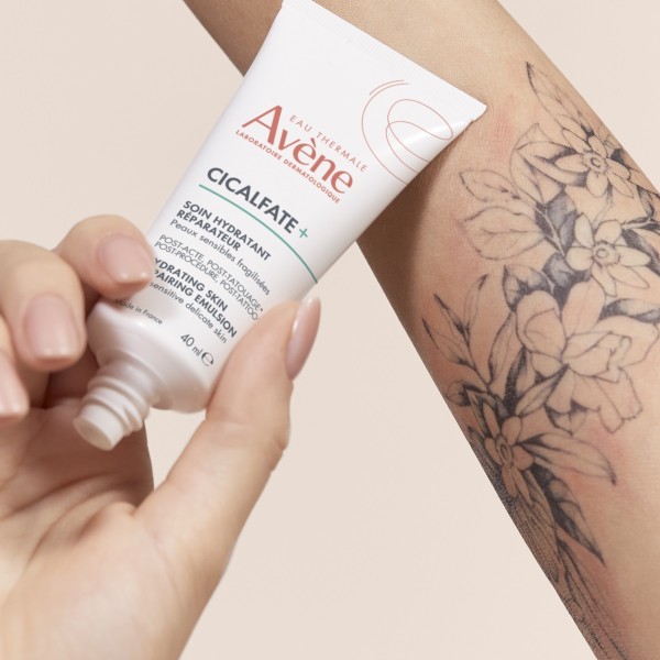 Avene Cicalfate+ Post-Procedure / Post-Tattoo Hydrating Skin Repairing Emulsion 40ml (Επανορθωτικό, Ενυδατικό Γαλάκτωμα Μετά από Οποιαδήποτε Δερματολογική Διαδικασία)