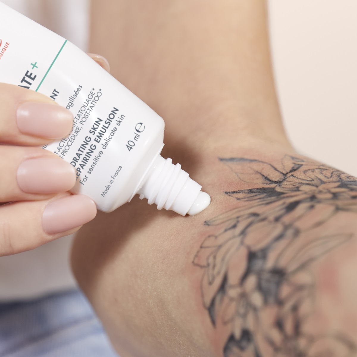 Avene Cicalfate+ Post-Procedure / Post-Tattoo Hydrating Skin Repairing Emulsion 40ml (Επανορθωτικό, Ενυδατικό Γαλάκτωμα Μετά από Οποιαδήποτε Δερματολογική Διαδικασία) Avene Cicalfate+ Post-Procedure / Post-Tattoo Hydrating Skin Repairing Emulsion 40ml (Επανορθωτικό, Ενυδατικό Γαλάκτωμα Μετά από Οποιαδήποτε Δερματολογική Διαδικασία)