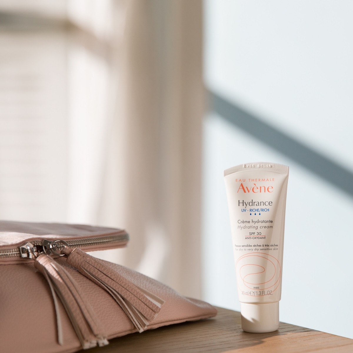 Avene Hydrance UV - Riche Hydrating Cream with Spf30 40ml (Κρέμα Ενυδάτωσης με Spf30) Avene Hydrance UV - Riche Hydrating Cream with Spf30 40ml (Κρέμα Ενυδάτωσης με Spf30)