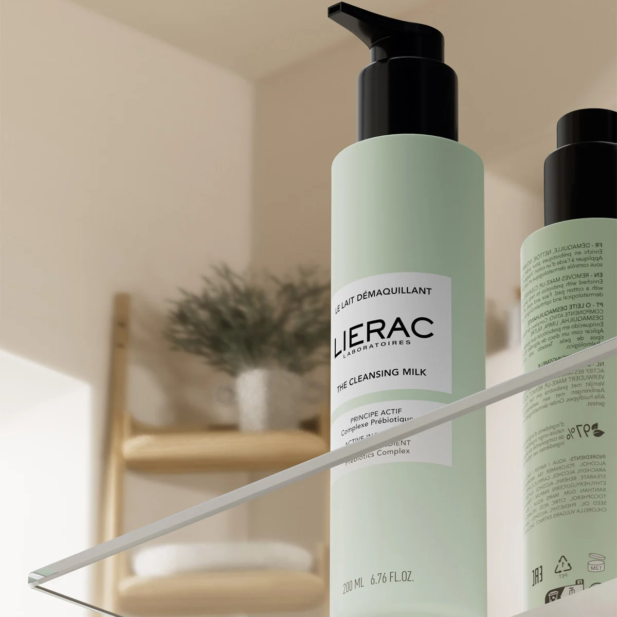Lierac Cleanser The Cleansing Milk 200ml (Γαλάκτωμα Ντεμακιγιάζ. Αφαιρεί το μακιγιάζ - καθαρίζει - θρέφει) Lierac Cleanser The Cleansing Milk 200ml (Γαλάκτωμα Ντεμακιγιάζ. Αφαιρεί το μακιγιάζ - καθαρίζει - θρέφει)
